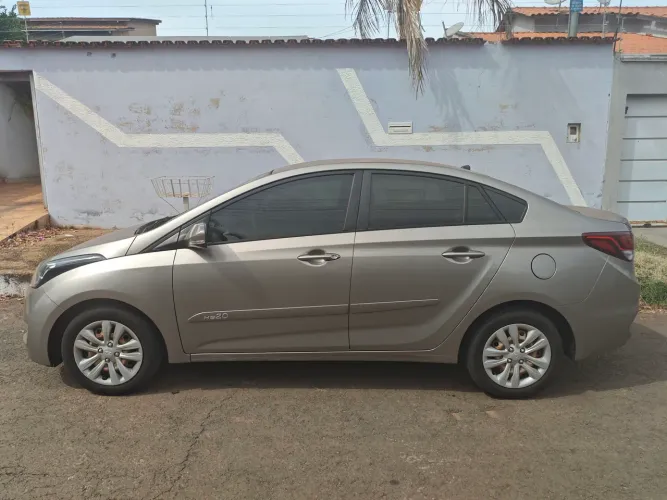 Hyundai HB20S C.plus/c.style1.0 Flex 12V Mec. 4P 2019