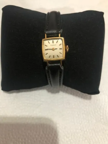 Tissot folheado á ouro feminino