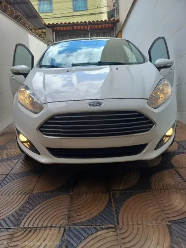 Ford Fiesta SEL 1.6 16V Flex Aut. 5P 2017