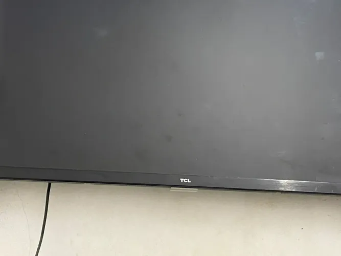 Tv TCL para retirada de peças