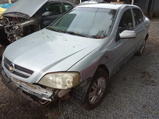 Sucata de Chevrolet Astra Sedan Elegance 2.0 2008/2009 - para retirada de peças