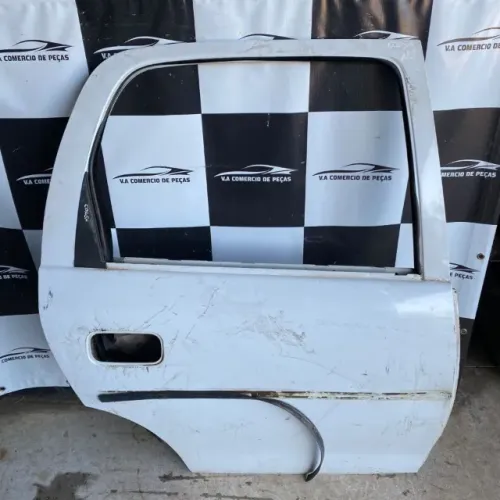 Porta do Corsa traseira direita 
