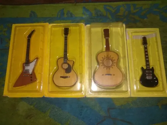 Coleção de Miniaturas Instrumentos Salvat ( ler descrição)
