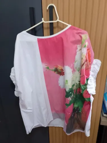 BLUSA DA  ZARA .  EXCELENTE QUALIDADE E ESTADO, É DA ZARA