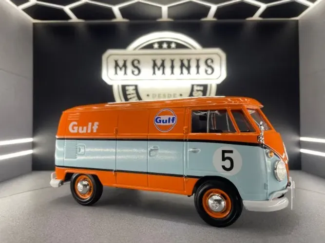 Miniatura Volkswagen Kombi Gulf 1/24
