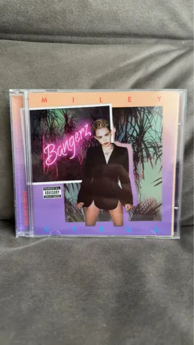Miley Cyrus - Bangerz (Deluxe Edition)