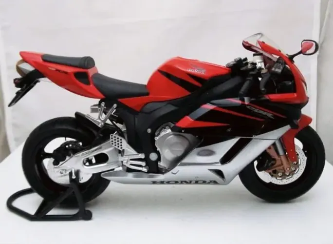 Miniatura da Moto Honda CBR 1000RR 