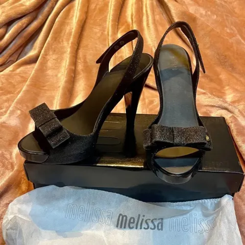 Melissas número 35 semi novas 