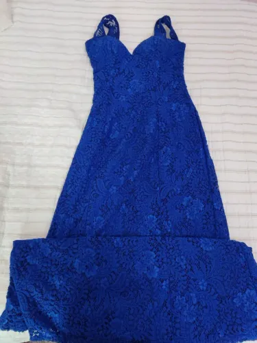 Vestido Azul Royal Rendado
