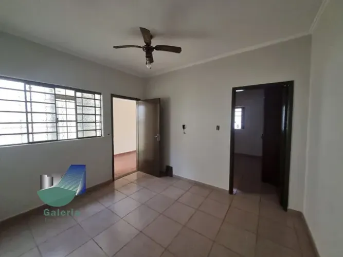 Casa com 2 quartos para locação, 120m² - Vila Virgínia