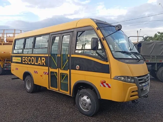 Micro-Onibus Volare 4x4 ano 2014