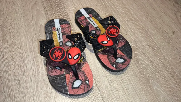 Chinelo Infantil Havaianas Homem Aranha - Tamanho 23 24