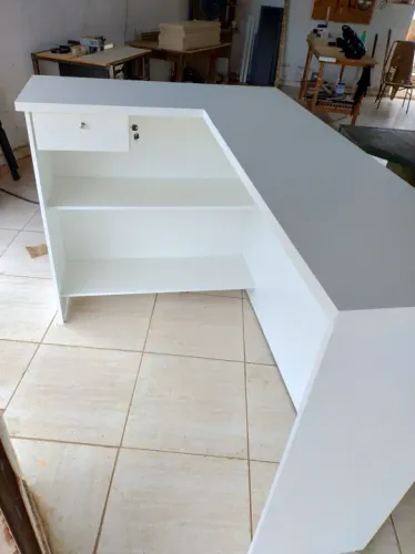 Balcão emL caixa recepção