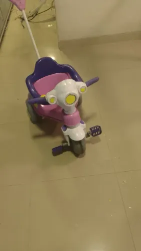 Triciclo infantil calesita velocitá 30kg passeio