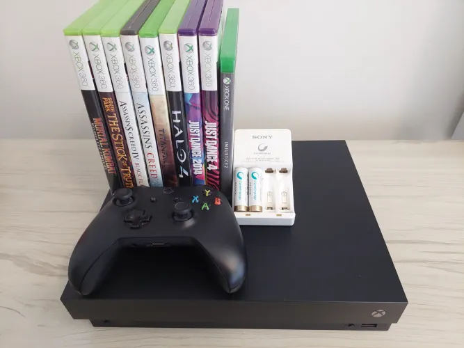 Xbox One X completo impecável + jogos