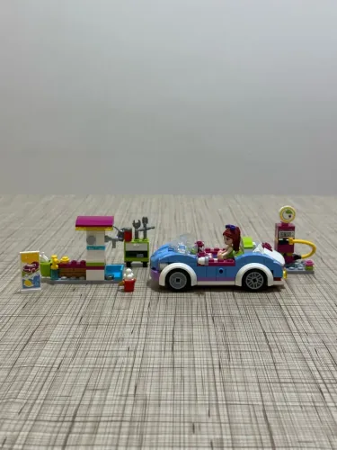 LEGO Friends - O Conversível da Mia (41091) | 193 peças