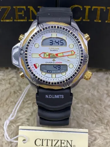 Relógio Citizen C500, pulseira em Borracha 
