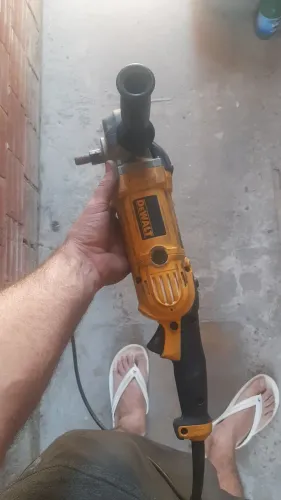 Politriz Angular Dewalt 220