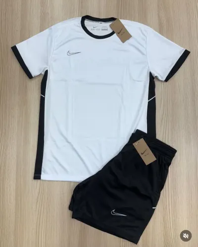 Conjunto dryfit Nike tech