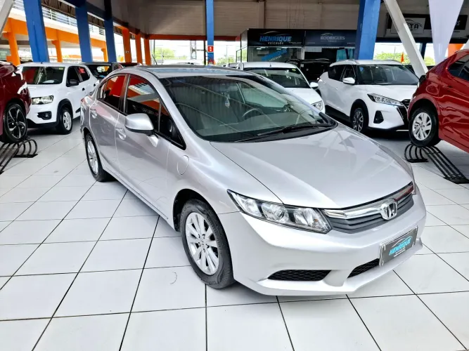 Honda Civic Sedan LXS 1.8/1.8 Flex 16V Aut. 4P 2014