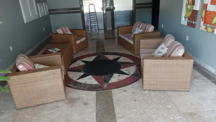 Lindo conjunto de sofás usados