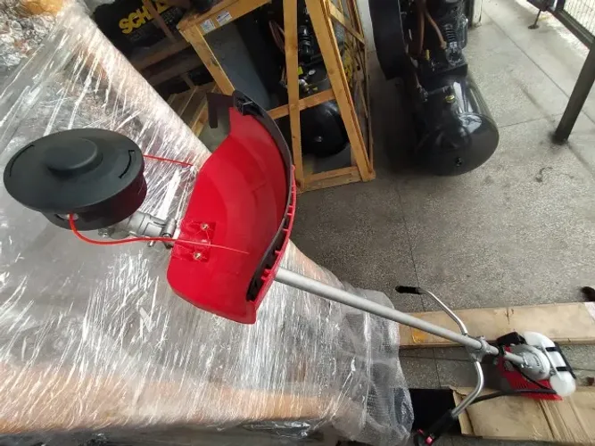 Roçadeira Toyama a Gasolina 51.6 cilindradas - entrega grátis