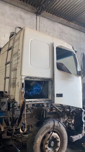 Cabine volvo fh teto baixo