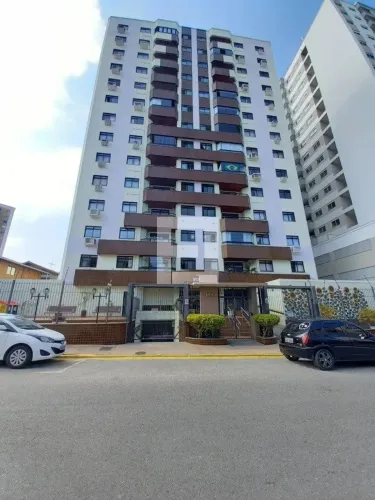 Apartamento em Campinas - São José, SC