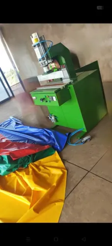 Máquina de Solda Eletrônica 10KVA