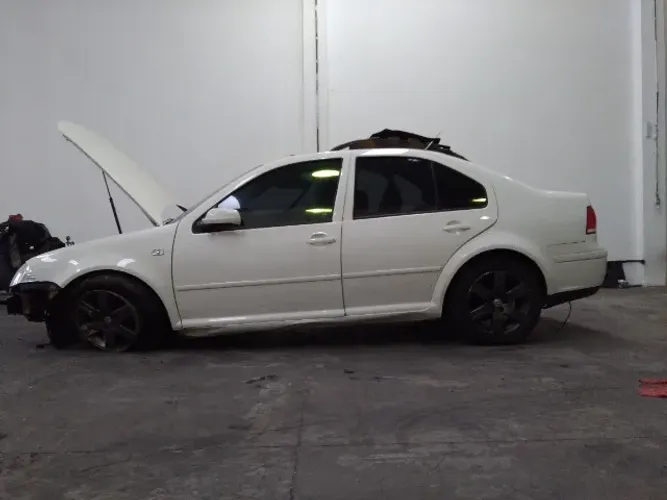 Sucata Venda De Pecas Volkswagen Bora 2011 