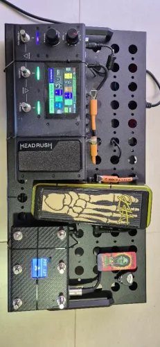 Pedaleira Headrush pedalboard completo