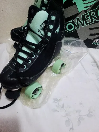 PATINS NOVO POWERQUAX R$200
