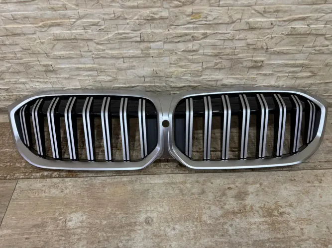 Grade Frontal BMW 320i 2025 Original.