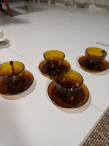 Conjunto de 4 xícaras de chá ou café BBC Glass Borneo Collection. Made in Indonésia