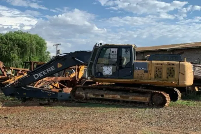  JOHN DEERE 210G PARA PEÇAS