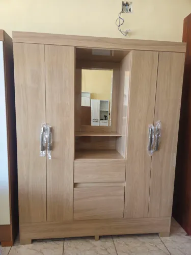 Guarda roupa novo