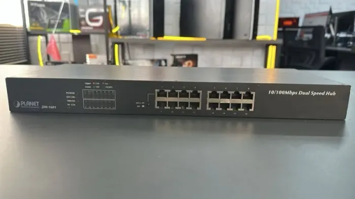 Switch Planet FNSW-1601 | 16 Portas Fast Ethernet | Confiabilidade e Custo-Benefício!