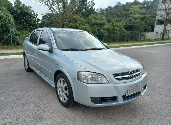Chevrolet Astra Advant. 2.0 MPFI 8V Flexp. 5P Aut. 2011