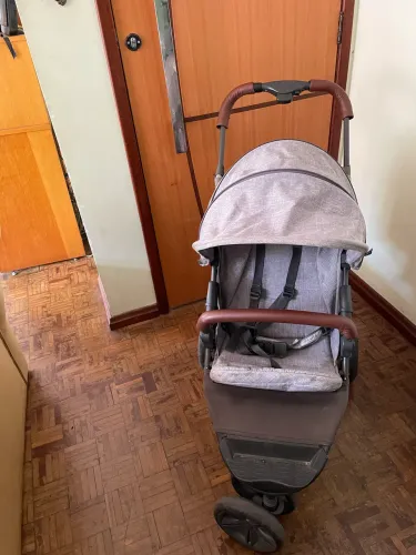 Carrinho de Bebê Dobrável ABC Design pouco usado