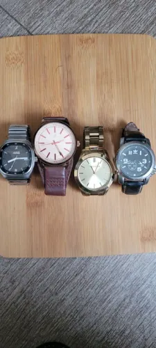 Kit com 4 Relógios (ler o anuncio)