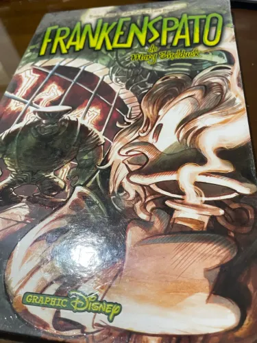 Livro - FRANKENSPATO (Mary Shelduck) Panini Comics - Disney