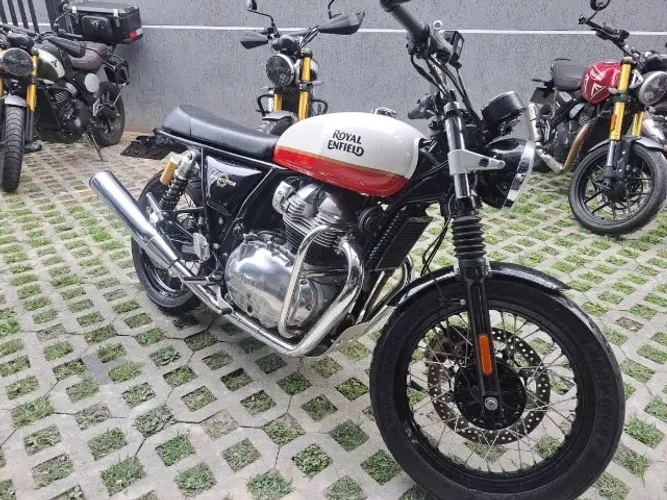 ROYAL ENFIELD INTERCEPTOR 650