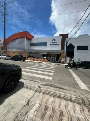 Prédio à venda no Bairro Siqueira Campos - - ,