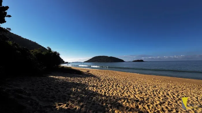Lote frente mar na Praia do Prumirim liberado