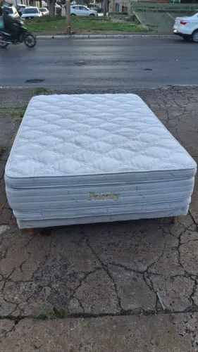 Cama Box Casal herval Priority usada