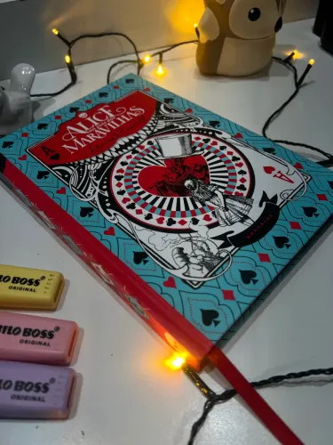 Alice no país das maravilhas- darkside novíssimo