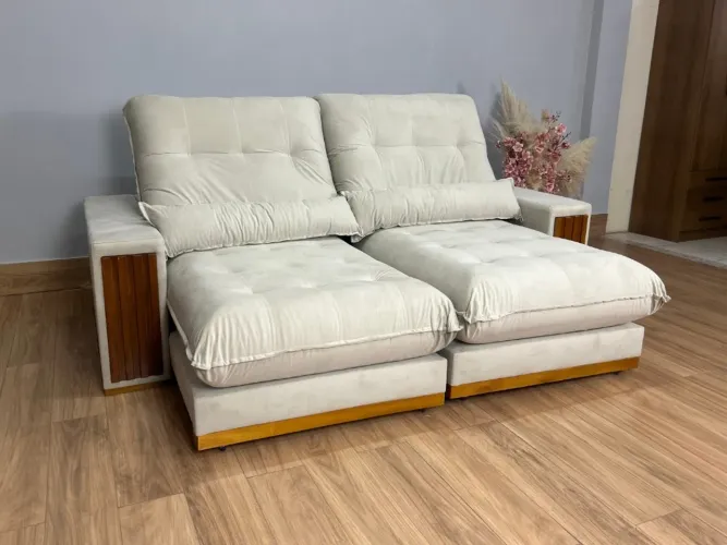 Sofá Retrátil e Reclinável Saquarema 2.30m Molas Ensacadas l64