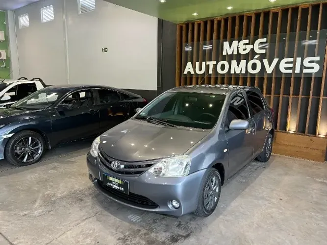 Toyota Etios XS 1.3 Flex 16V 5P Mec. 2013