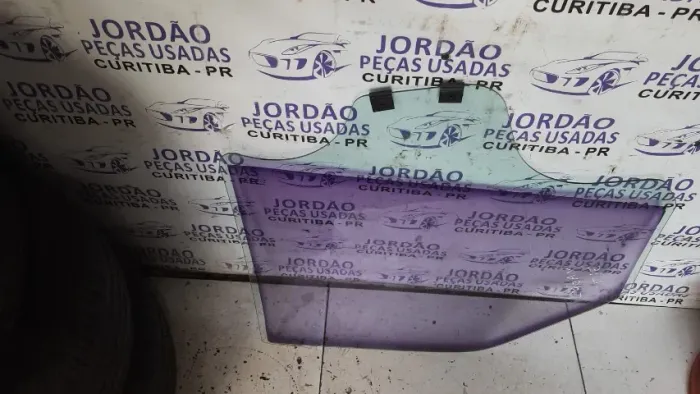 Vidro traseiro esquerdo logan 2010 ( para retirar no local)