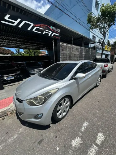 Hyundai Elantra GLS 1.8 16v Aut 2012